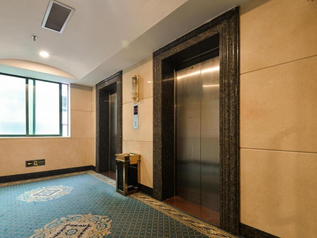 New Pearl River Hotel Canton Extérieur photo